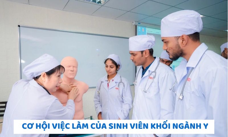 Ngành Y đang thiếu nguồn nhân lực và có cơ hội việc làm rộng mở