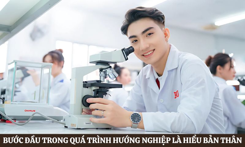 Bước đầu trong hướng nghiệp cho sinh viên ngành y